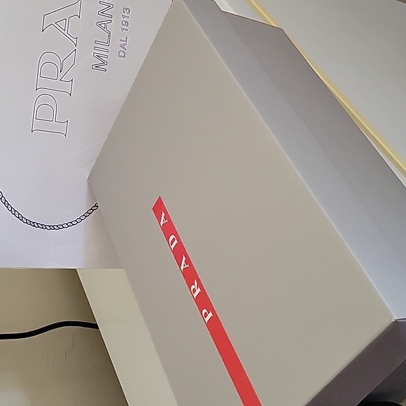 Bag and box Prada - Picture 3 of 5